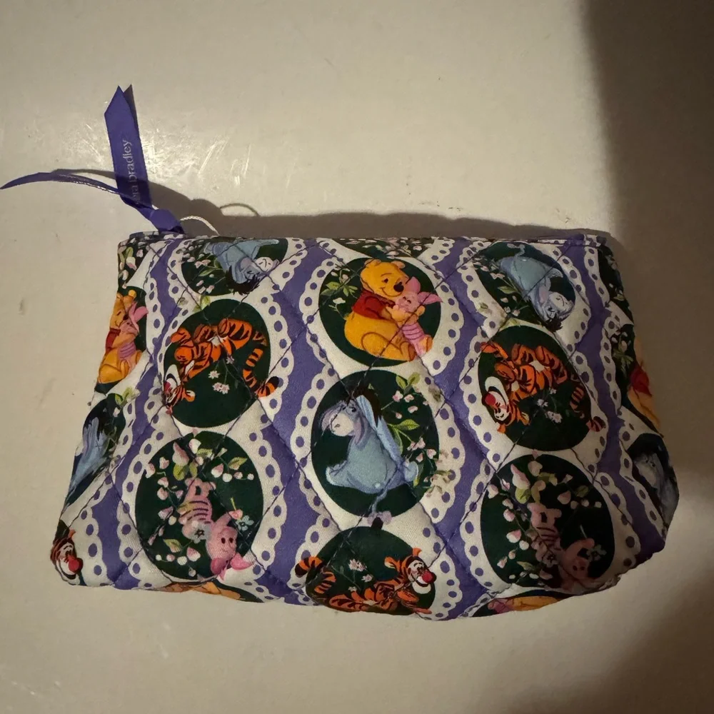 Vera Bradley Disney Small PouchWinnie The Pooh Springtime Eyelet NEW - Picture 4 of 7
